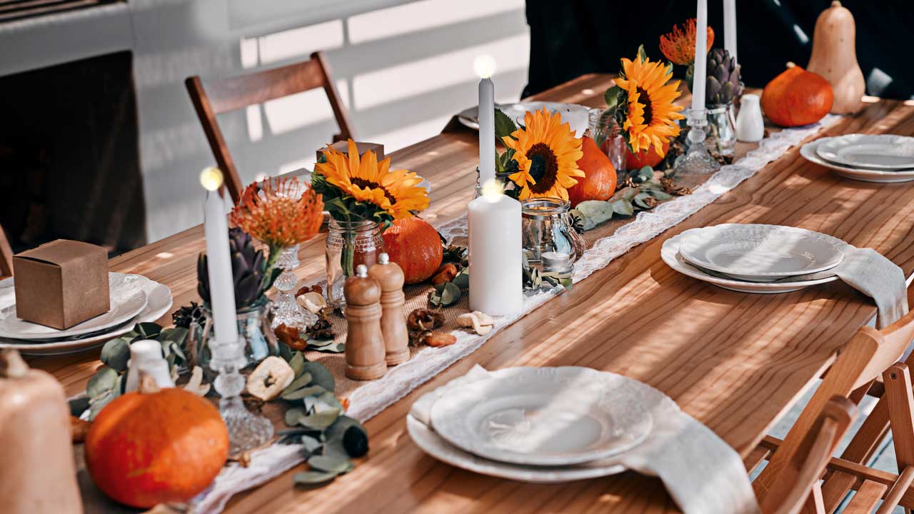 How to Decorate your Home with Silk Flowers for Fall