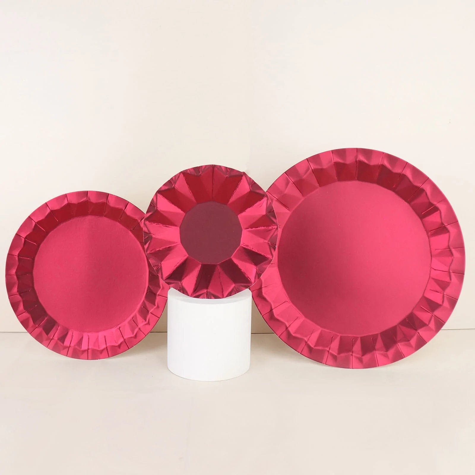 25 Geometric Round Metallic Disposable Dinner Salad Paper Plates