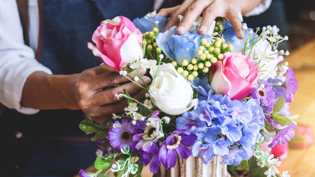 How to Steam Silk Flowers
