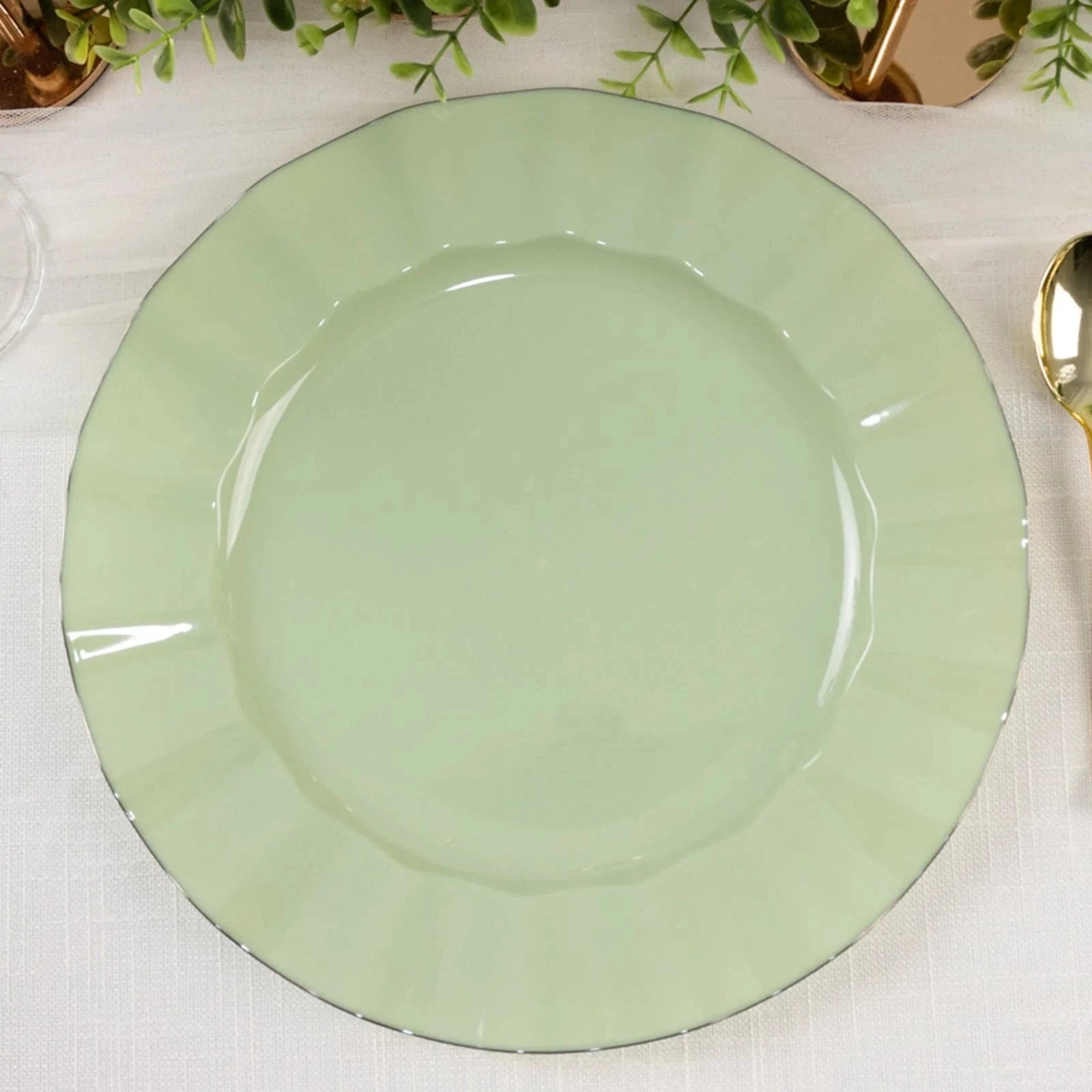 10 Round Disposable Salad Dinner Plastic Plates with Gold Wavy Trim