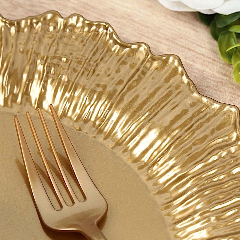 20 pcs 10 in wide Disposable Plastic Plates with Reef Design