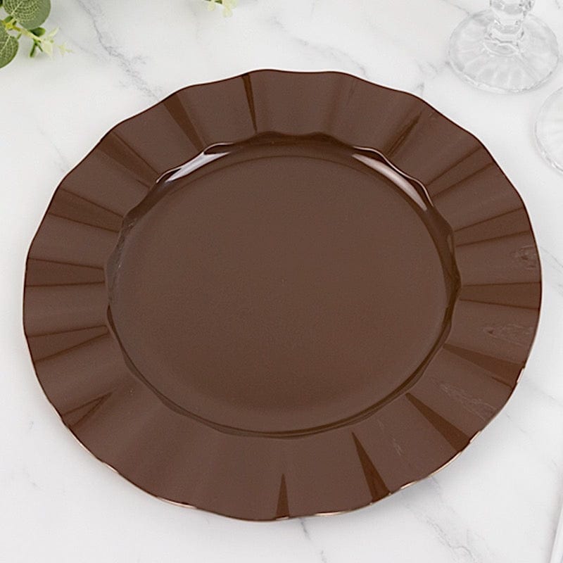 10 Round Disposable Salad Dinner Plastic Plates with Gold Wavy Trim