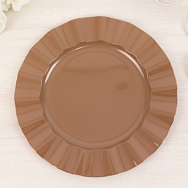 10 Round Disposable Salad Dinner Plastic Plates with Gold Wavy Trim