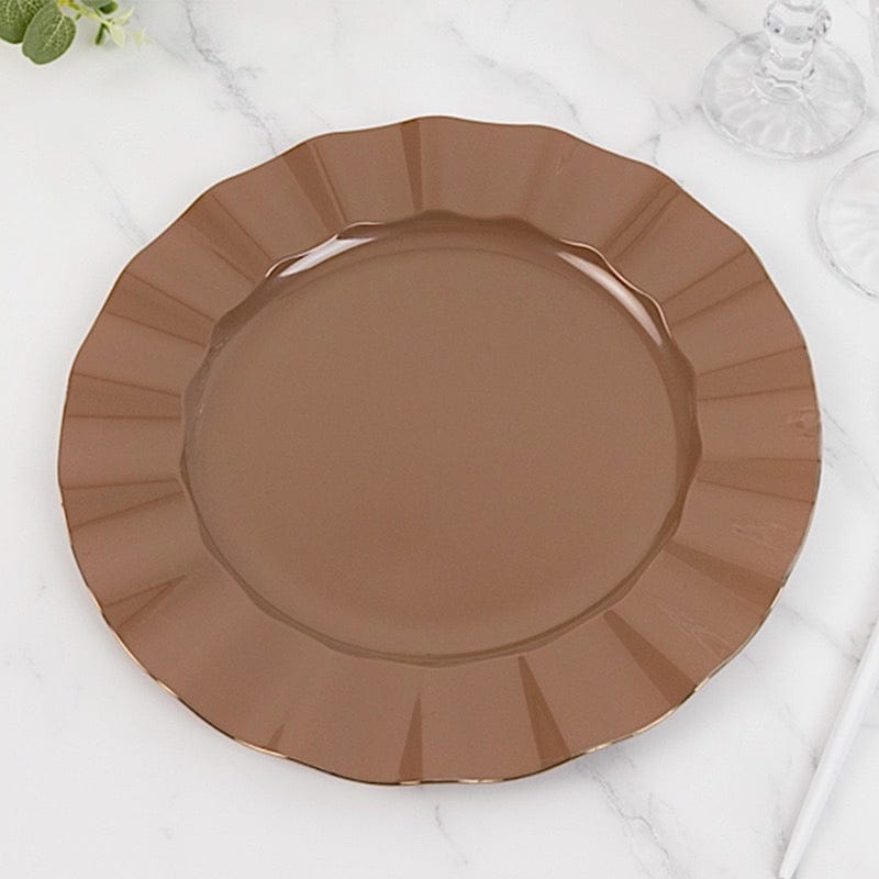 10 Round Disposable Salad Dinner Plastic Plates with Gold Wavy Trim