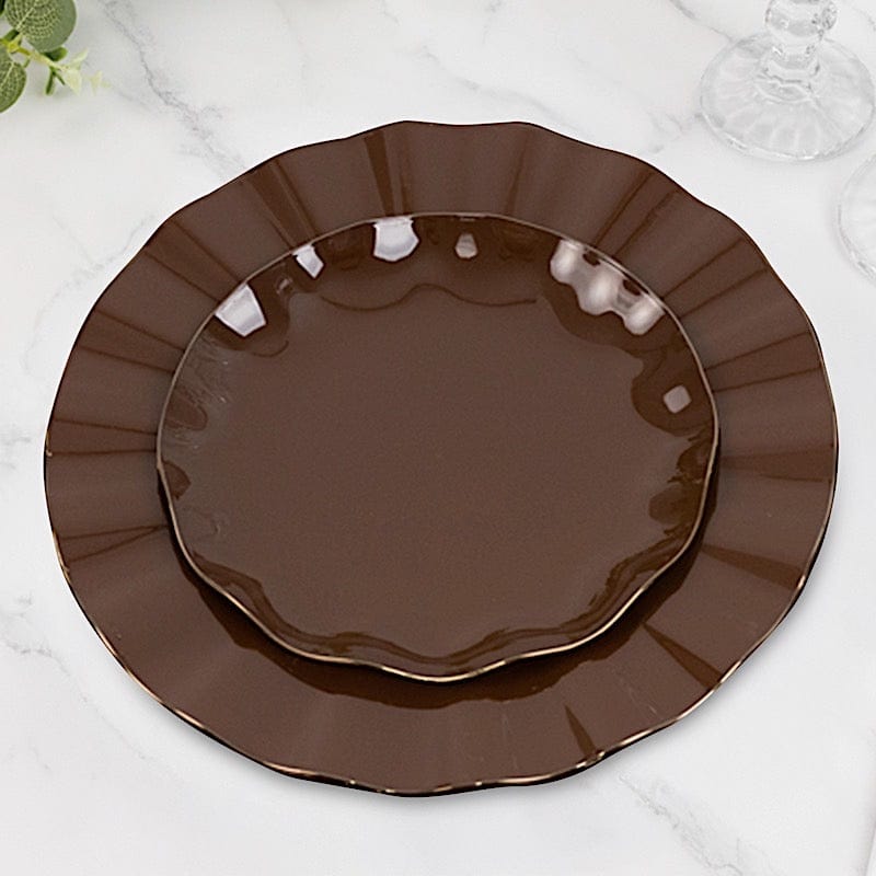 10 Round Disposable Salad Dinner Plastic Plates with Gold Wavy Trim