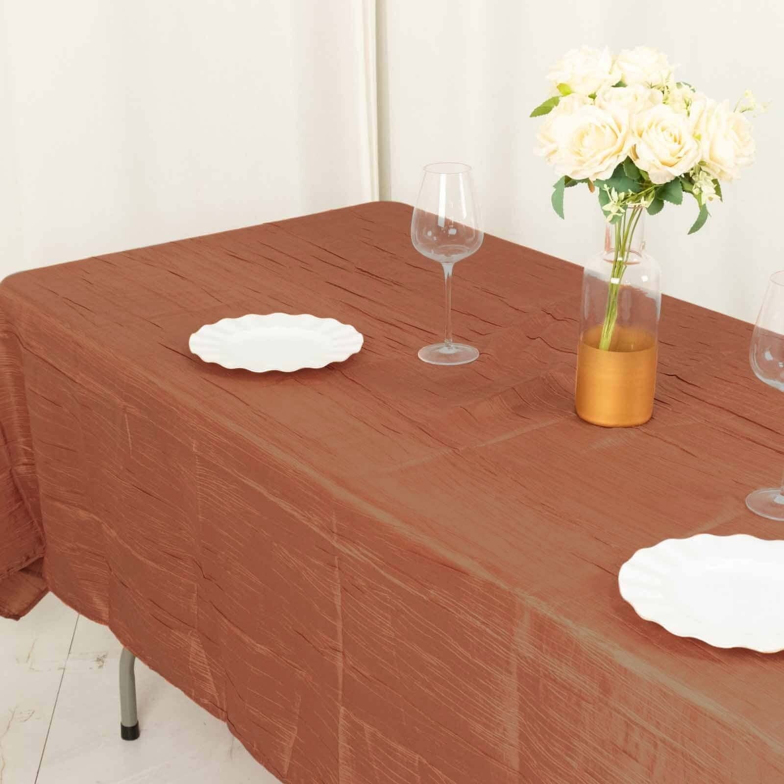 60x102 in Metallic Crinkled Taffeta Rectangular Tablecloth