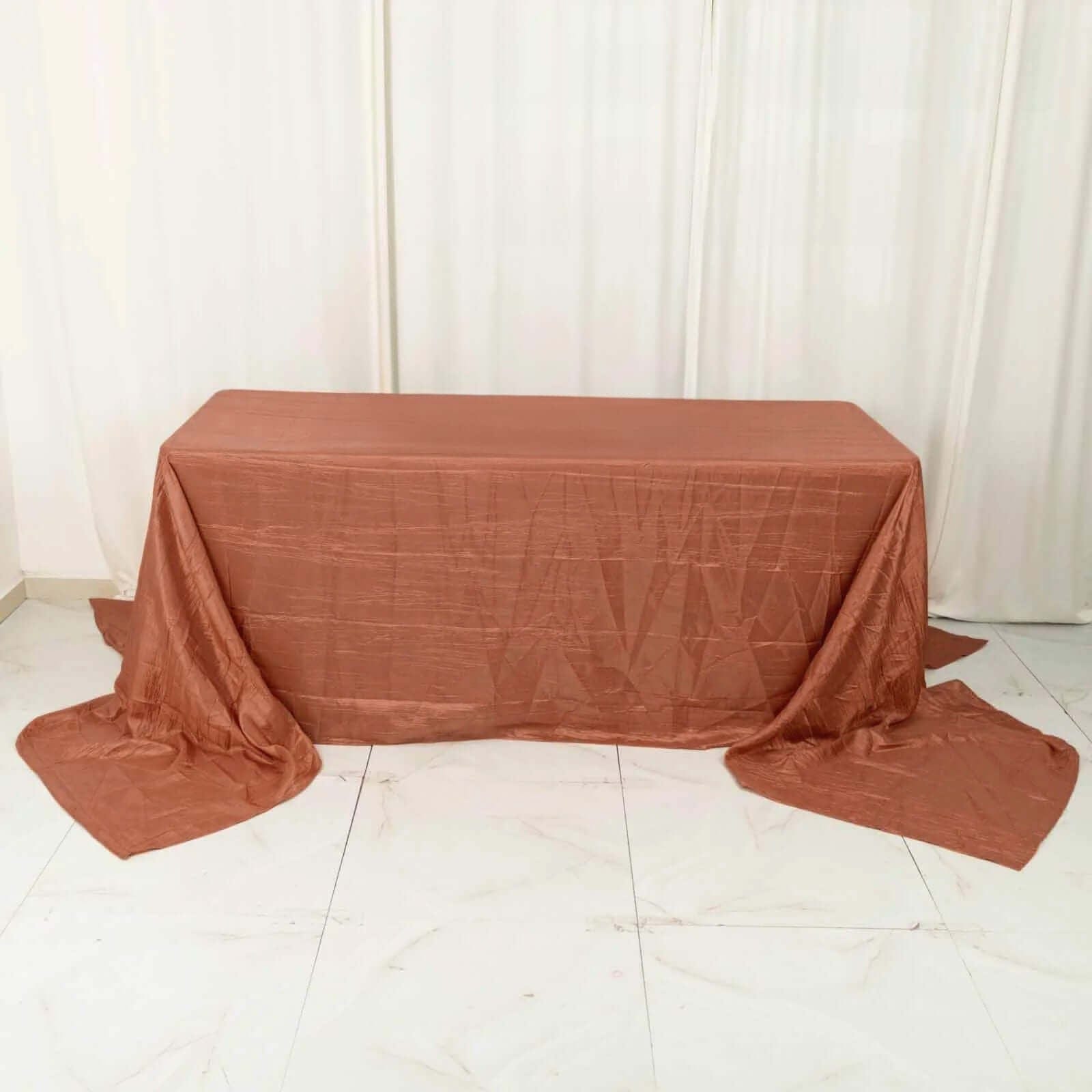 90x156 in Metallic Crinkled Taffeta Rectangular Tablecloth