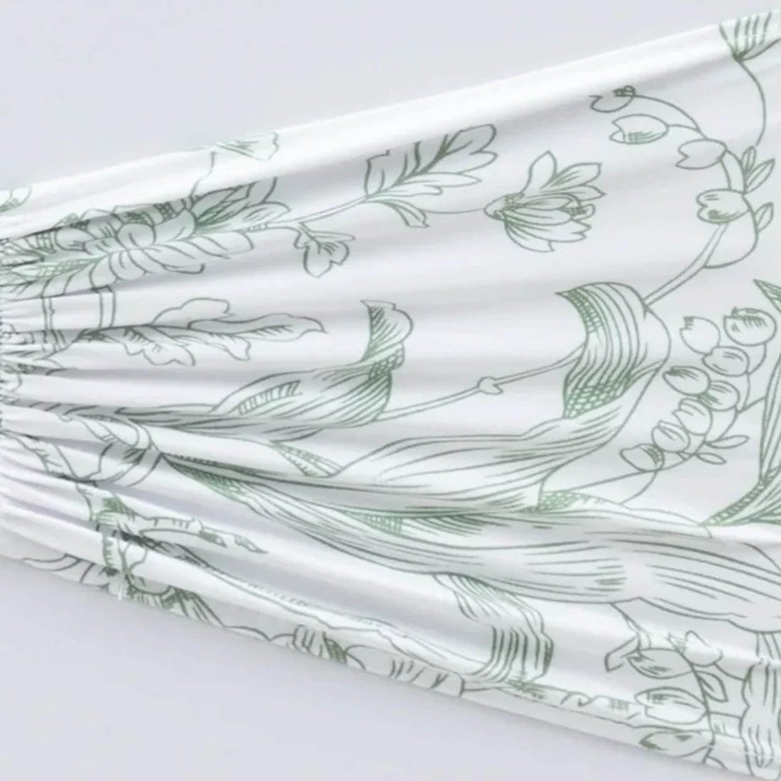 5 Ruffled Spandex Chair Sashes Band with French Toile Design