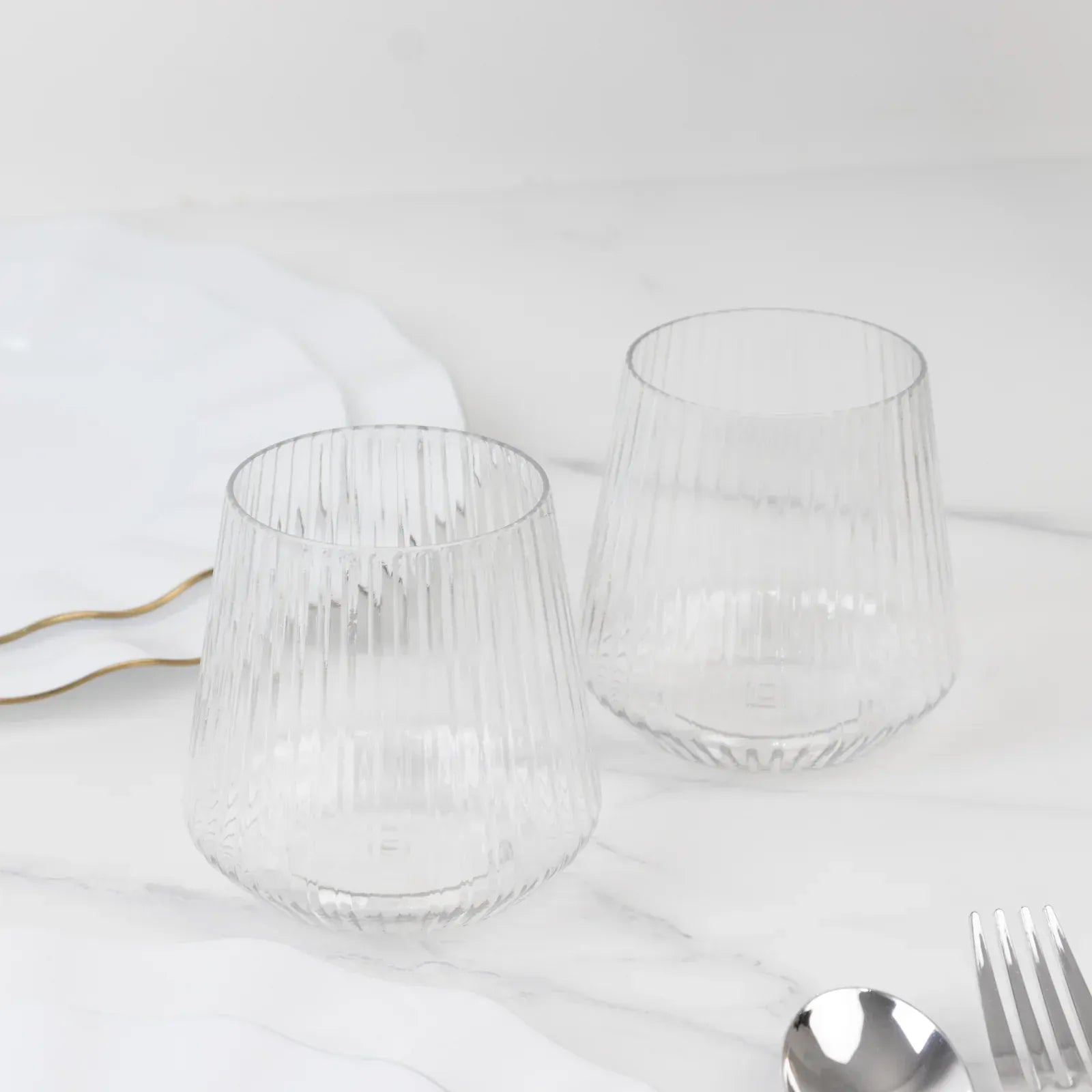 12 Clear 12 oz Plastic Stemless Wine Glasses