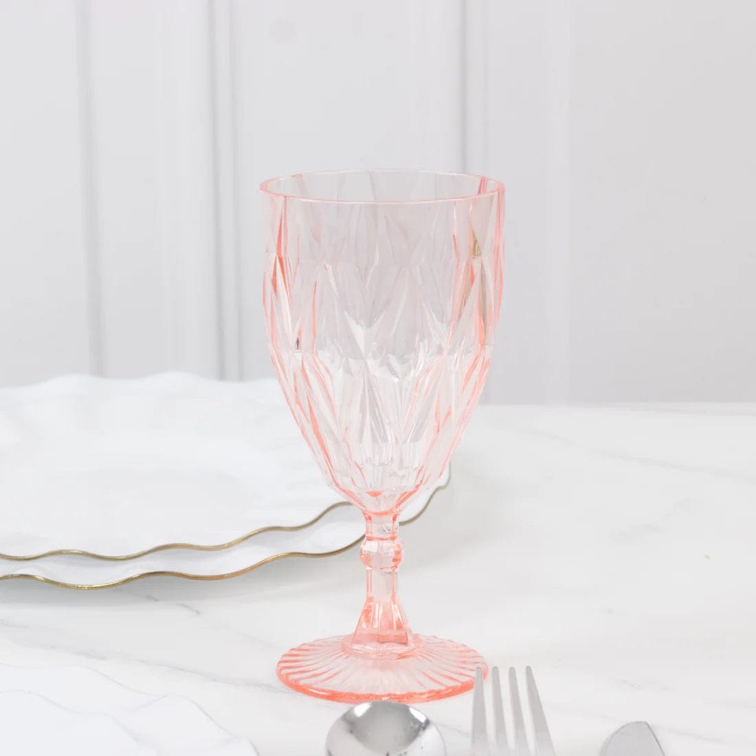 12 Goblets 11oz Vintage Diamond Cut Plastic Wine Glasses