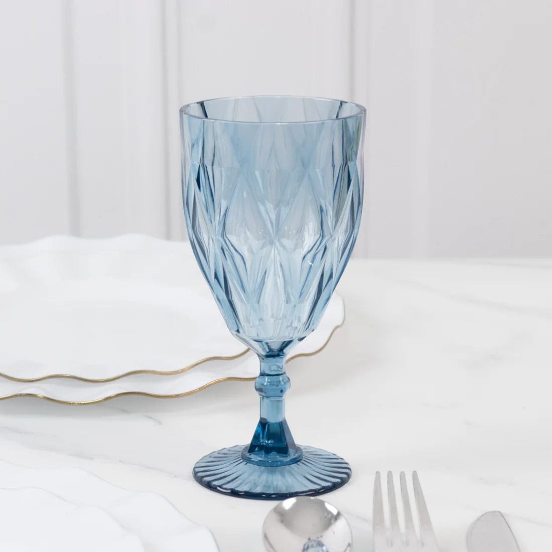 12 Goblets 11oz Vintage Diamond Cut Plastic Wine Glasses