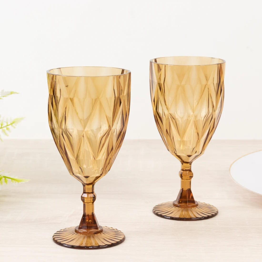 12 Goblets 11oz Vintage Diamond Cut Plastic Wine Glasses