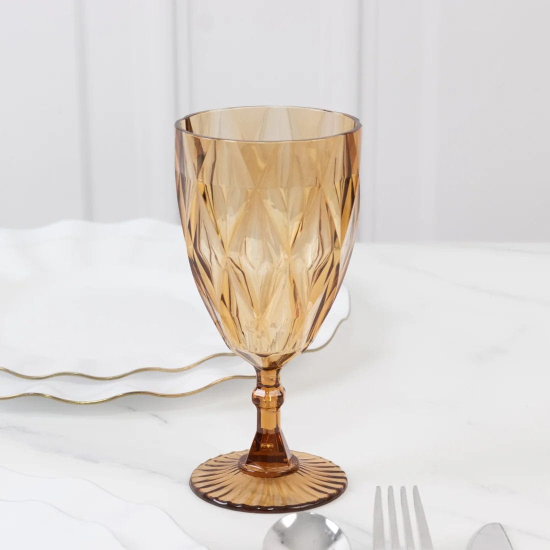 12 Goblets 11oz Vintage Diamond Cut Plastic Wine Glasses
