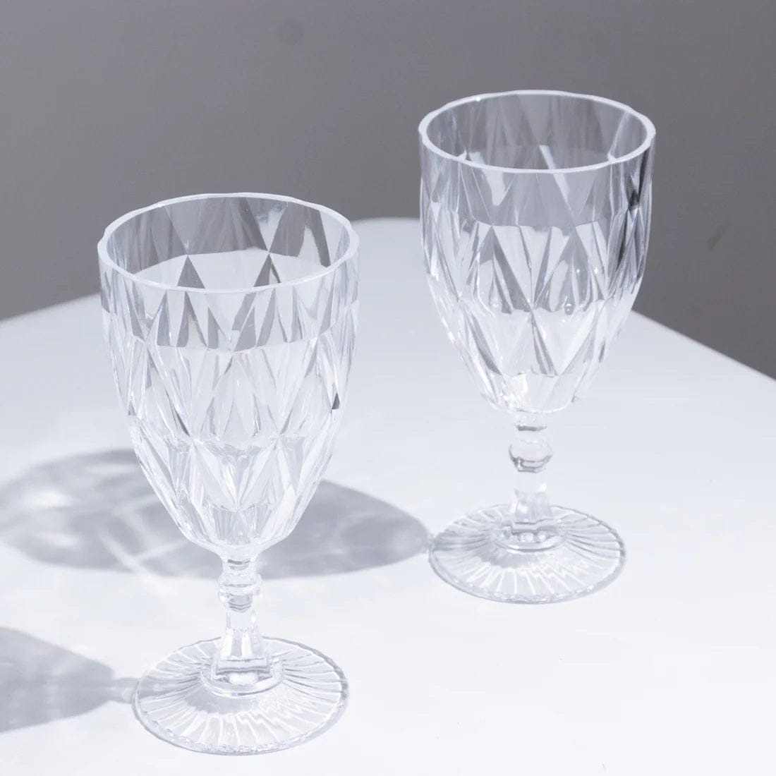 12 Goblets 11oz Vintage Diamond Cut Plastic Wine Glasses