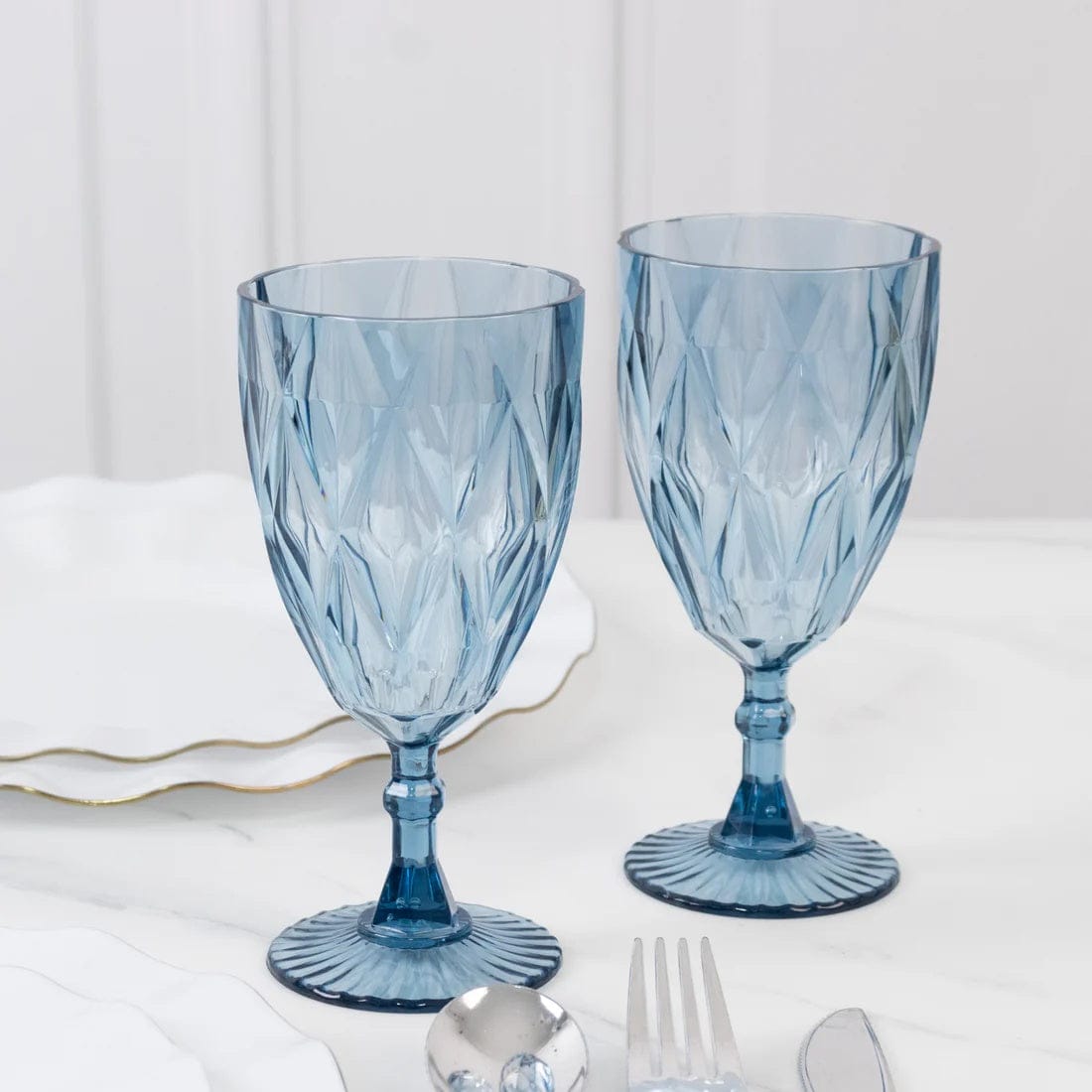 12 Goblets 11oz Vintage Diamond Cut Plastic Wine Glasses
