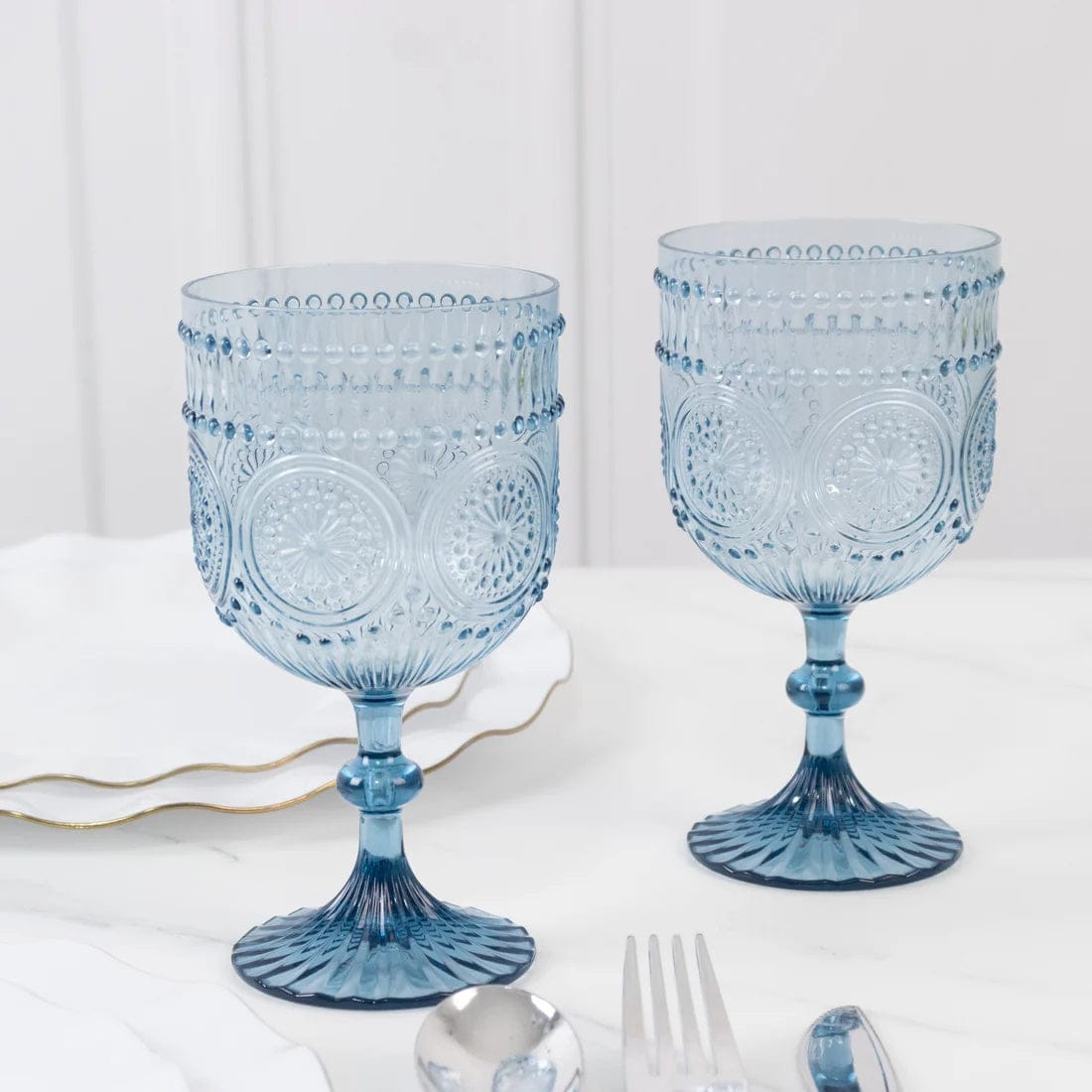 12 Goblets 15oz Shatterproof Plastic Wine Glasses with Embossed Floral Pattern
