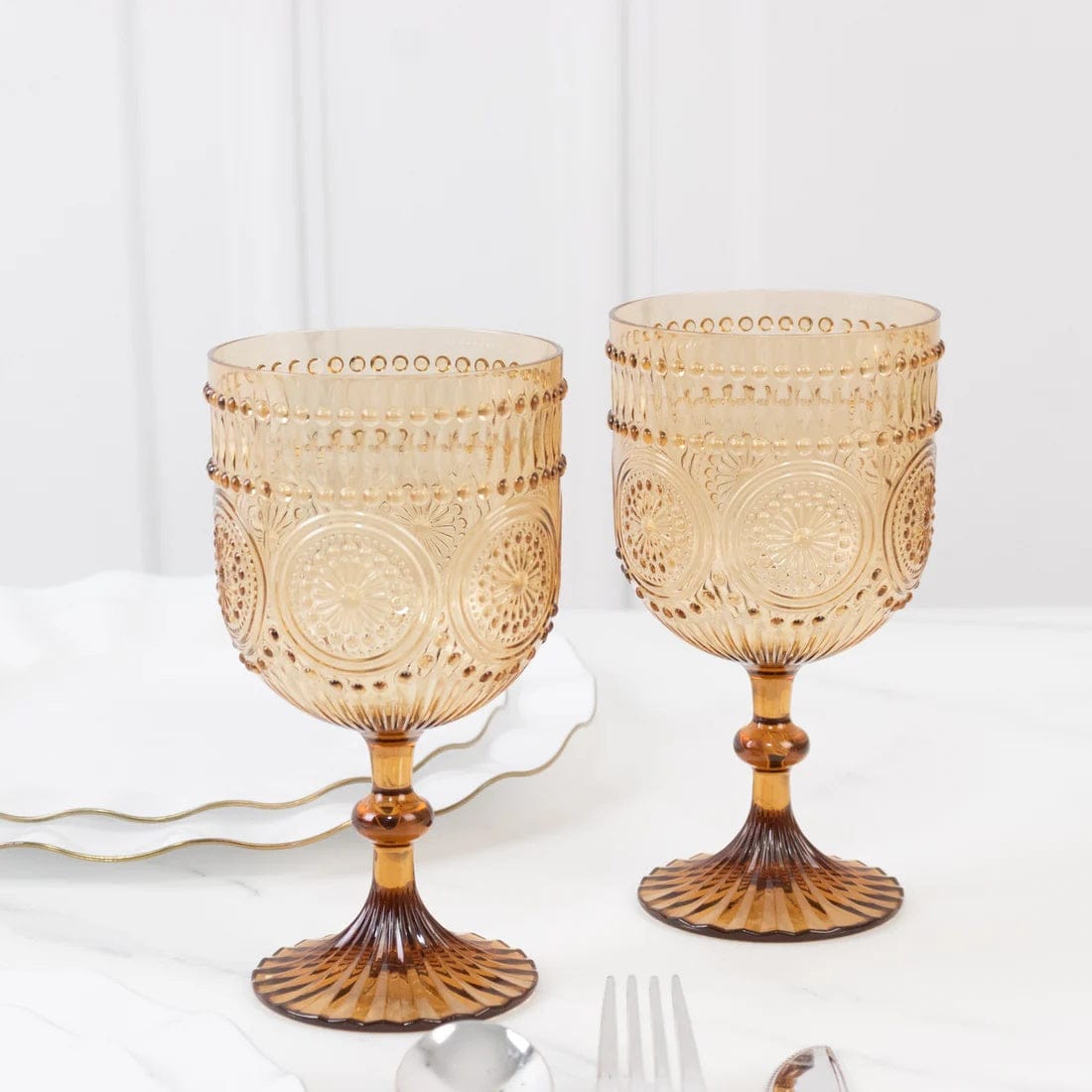 12 Goblets 15oz Shatterproof Plastic Wine Glasses with Embossed Floral Pattern