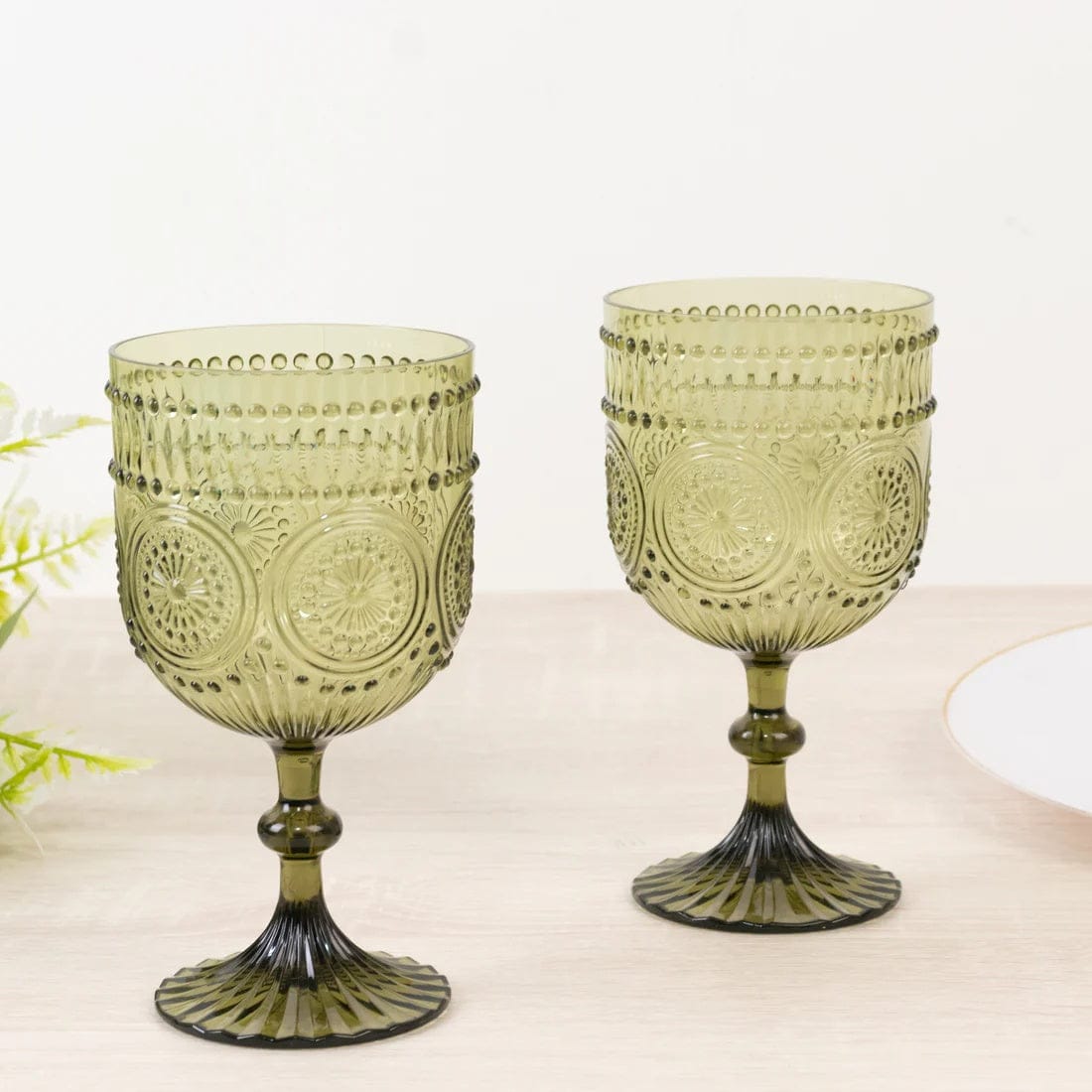 12 Goblets 15oz Shatterproof Plastic Wine Glasses with Embossed Floral Pattern