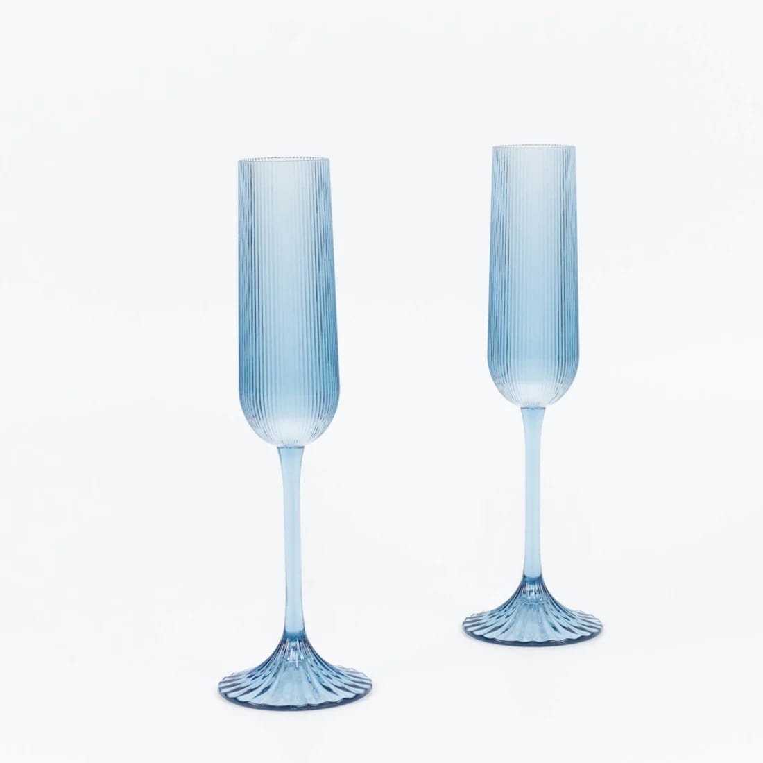 12 Ribbed 4 oz Plastic Champagne Flutes Disposable Glasses