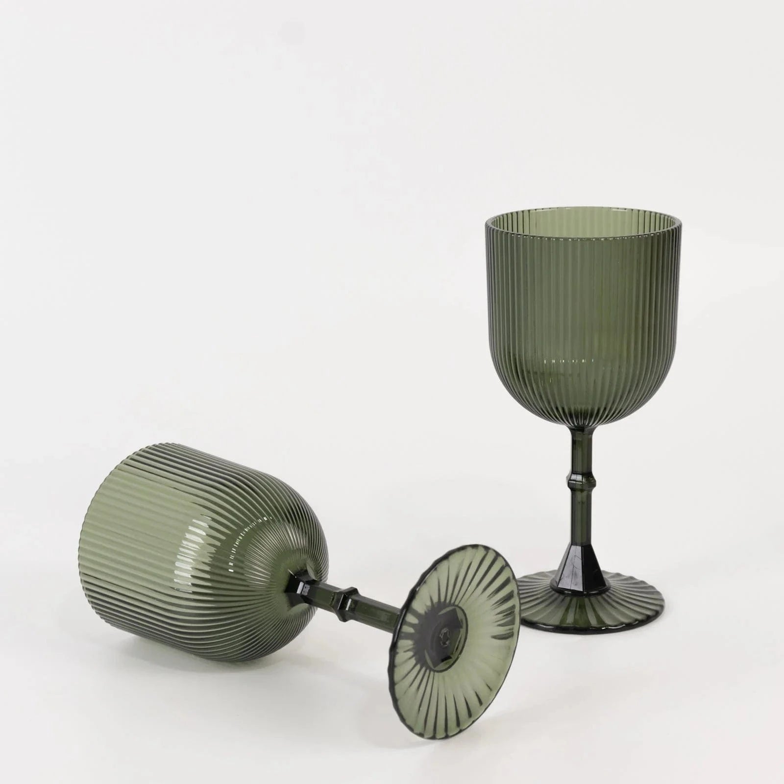 2 Plastic Wine Glasses 9oz Vintage Ribbed Pattern