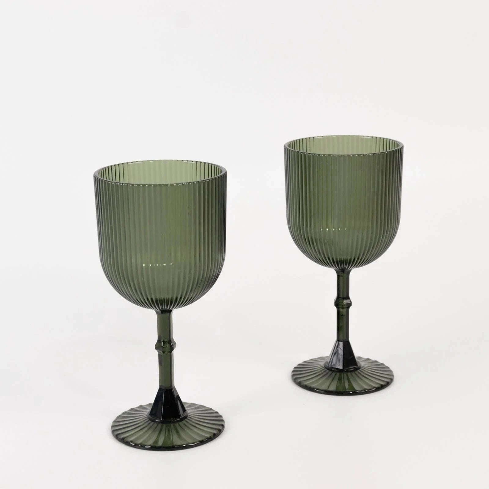 2 Plastic Wine Glasses 9oz Vintage Ribbed Pattern