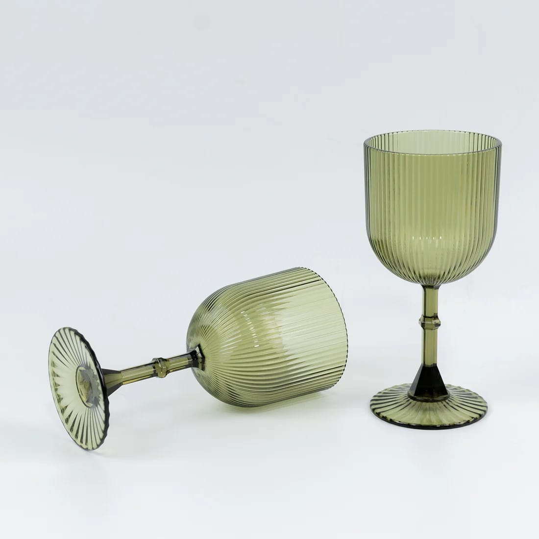 2 Plastic Wine Glasses 9oz Vintage Ribbed Pattern