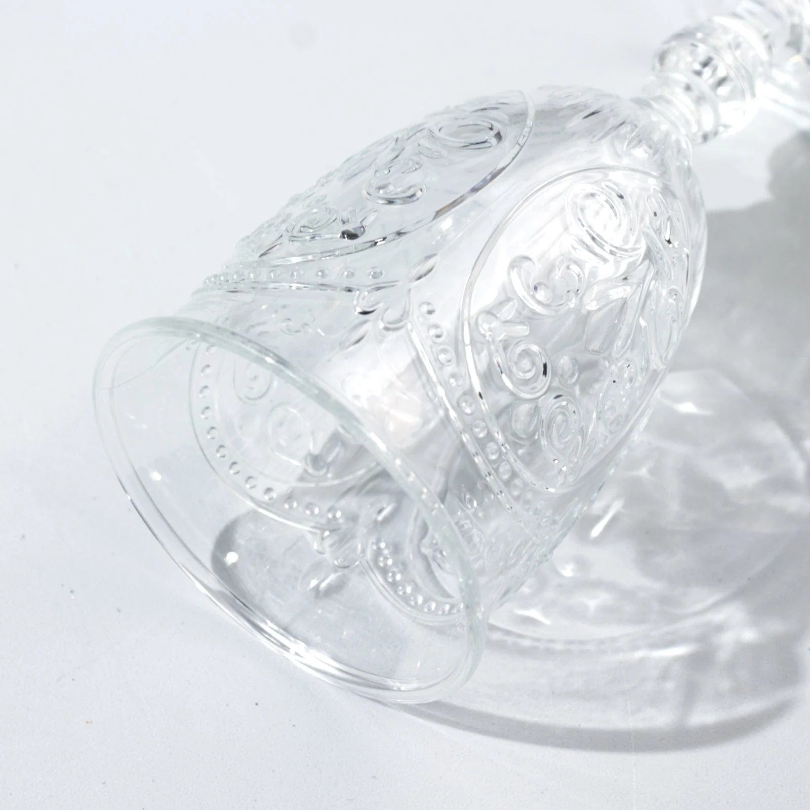 24 Transparent 10 oz Plastic Wine Glasses Retro Embossed Style