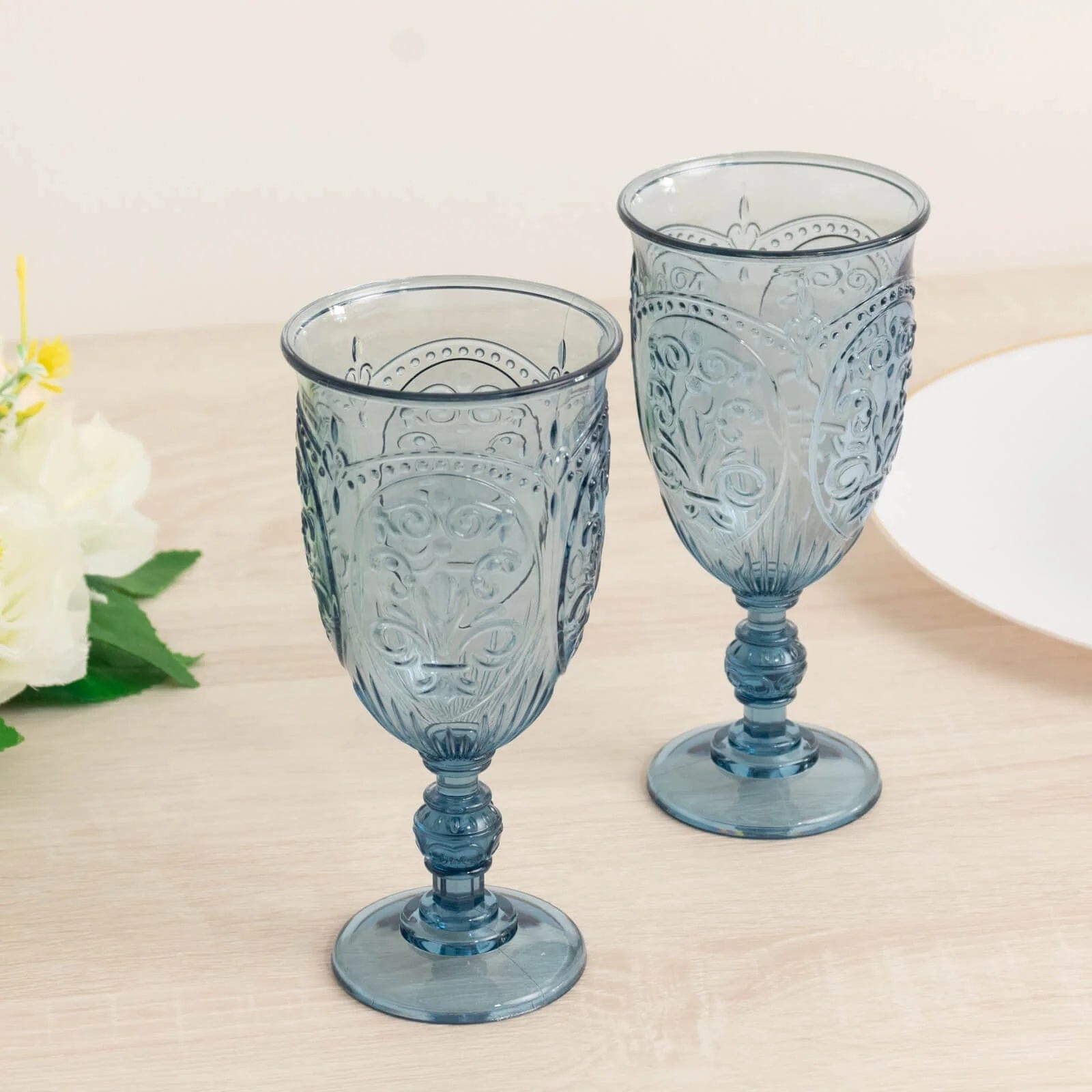 24 Transparent 10 oz Plastic Wine Glasses Retro Embossed Style
