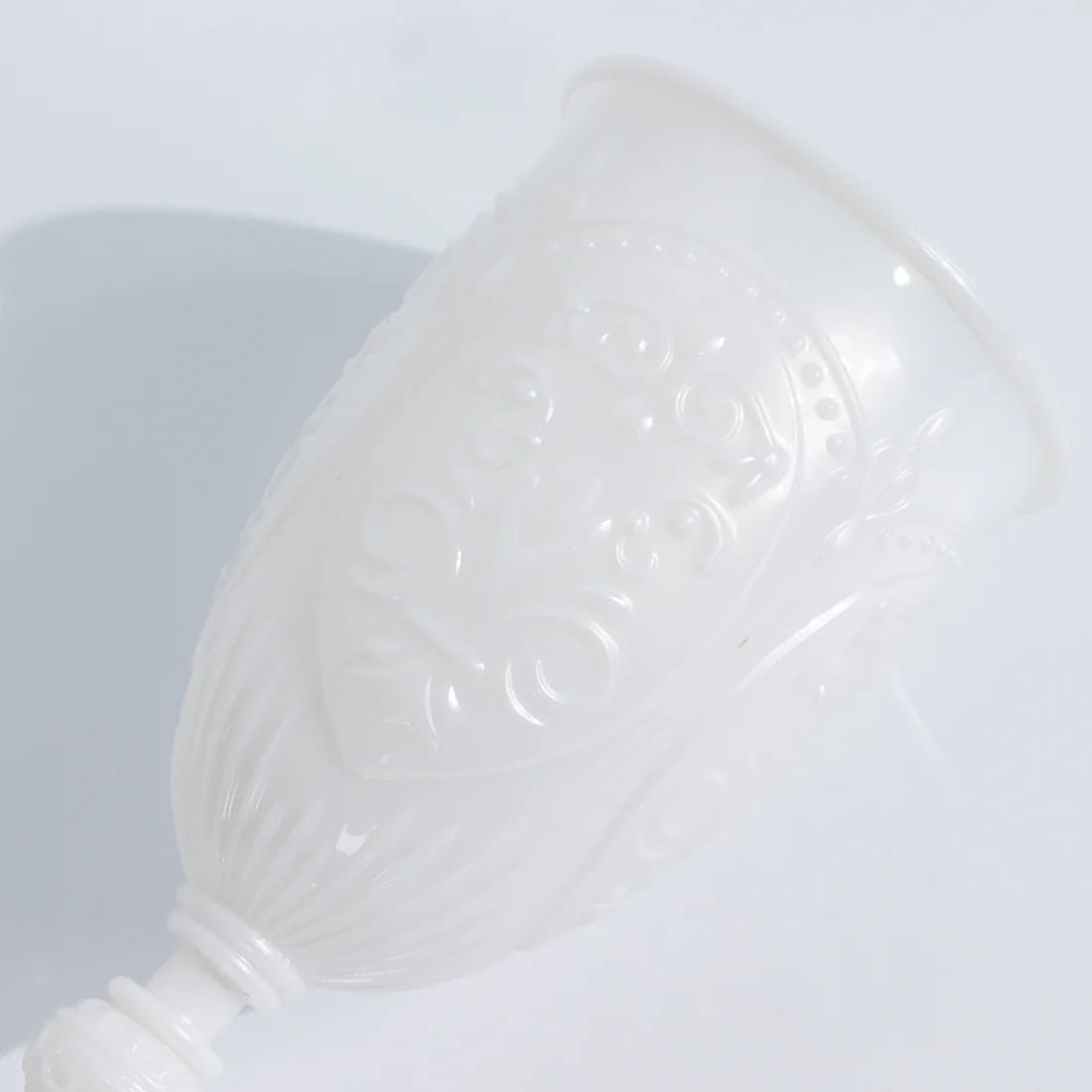 24 Transparent 10 oz Plastic Wine Glasses Retro Embossed Style