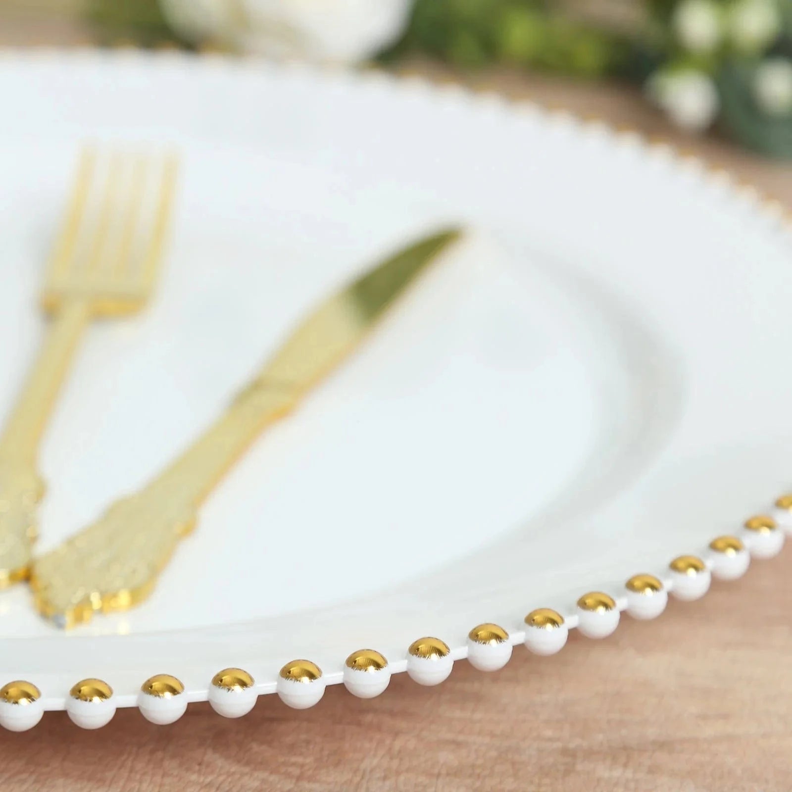 10 Round 13 in Plastic Charger Plates with Beaded Rim