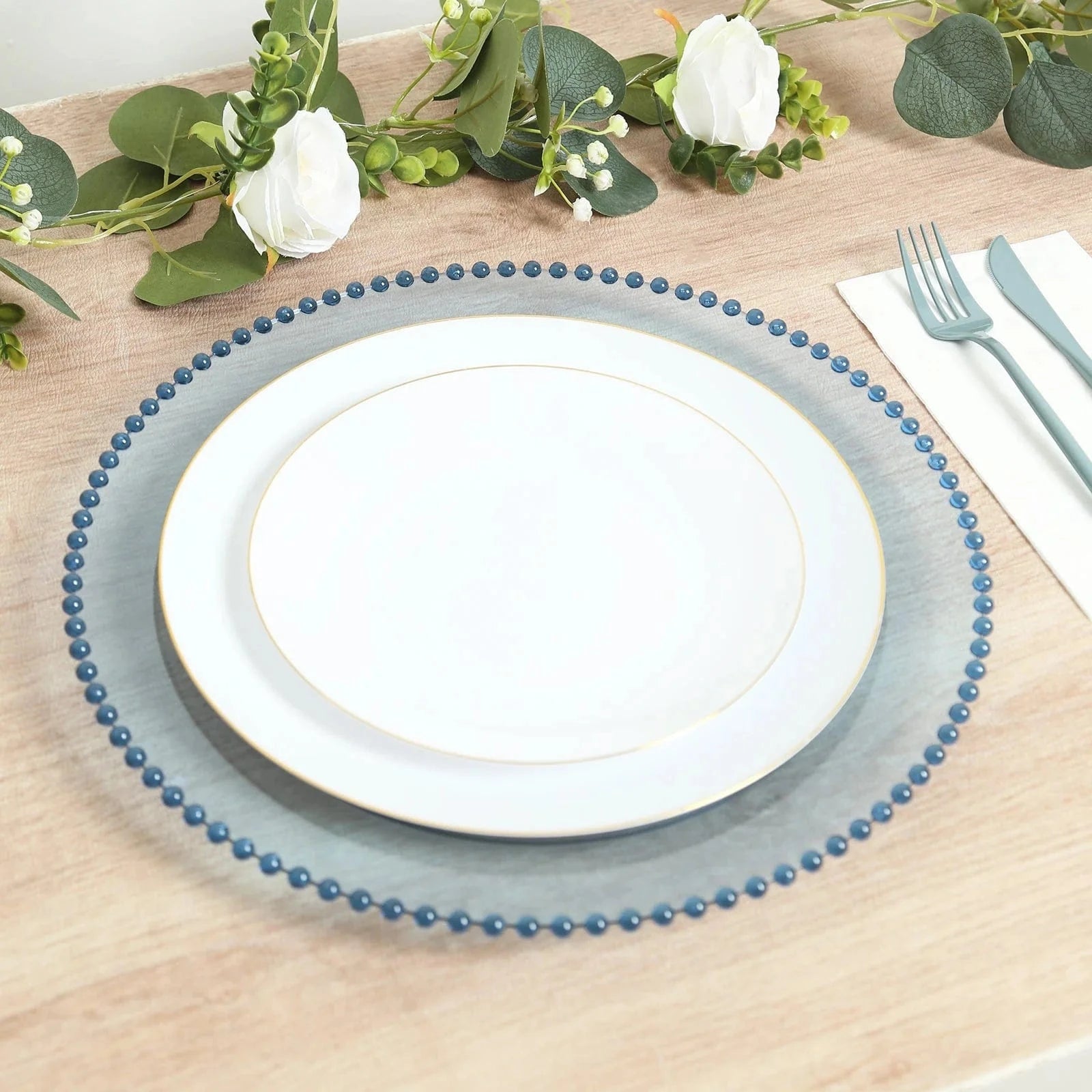 10 Round 13 in Plastic Charger Plates with Beaded Rim