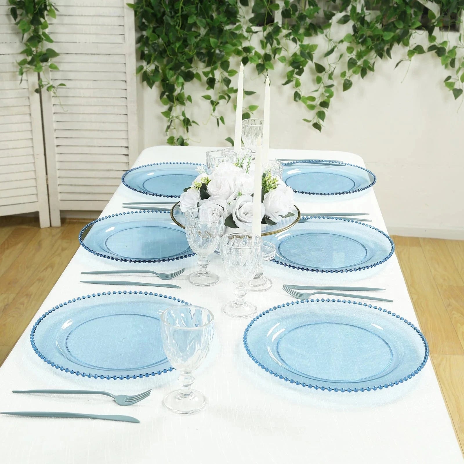 10 Round 13 in Plastic Charger Plates with Beaded Rim