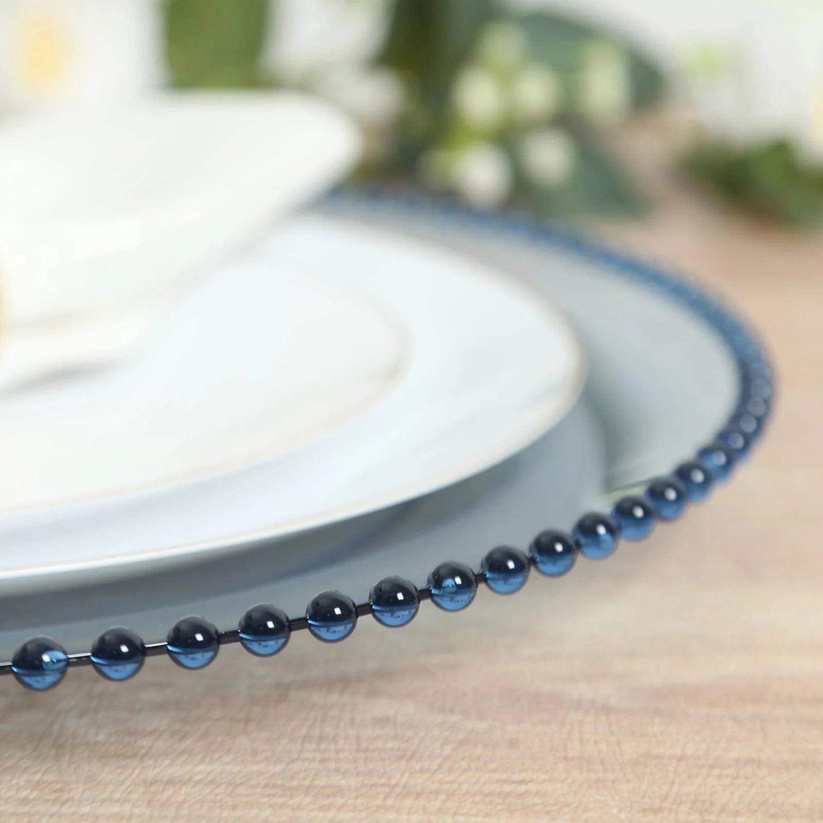10 Round 13 in Plastic Charger Plates with Beaded Rim