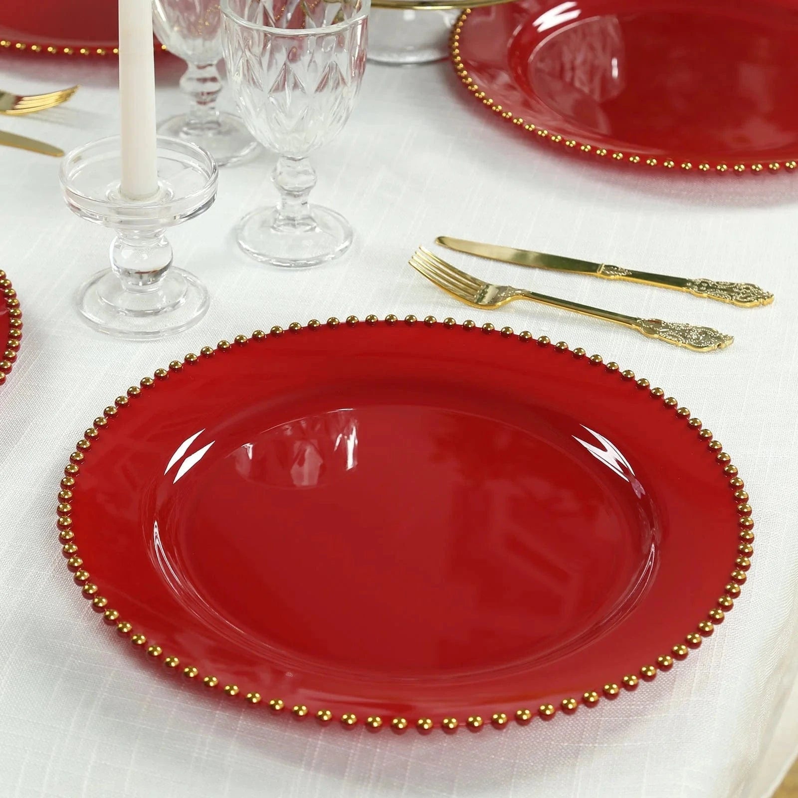 10 Round 13 in Plastic Charger Plates with Beaded Rim