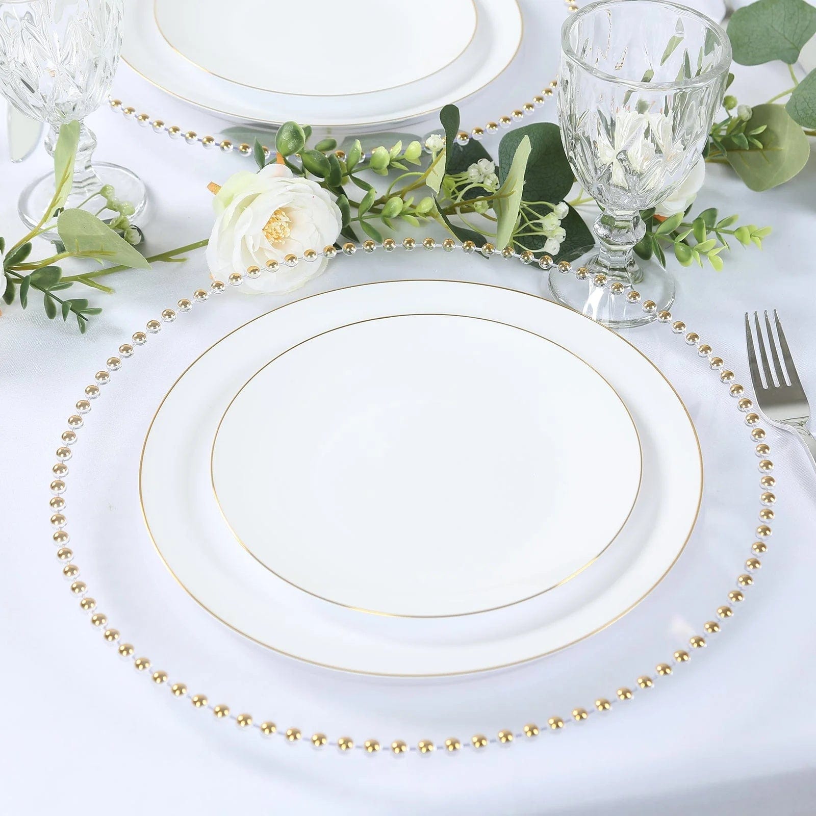 10 Round 13 in Plastic Charger Plates with Beaded Rim