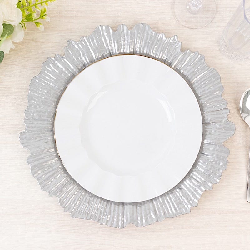10 Round 13 in Plastic Charger Plates with Reef Rim Design