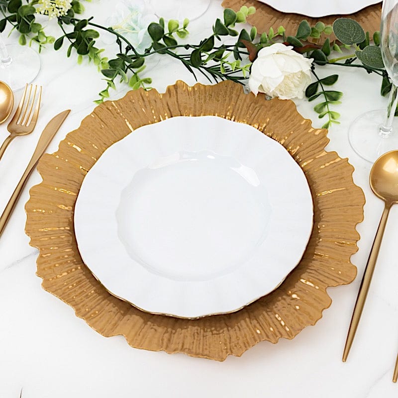 10 Round 13 in Plastic Charger Plates with Reef Rim Design