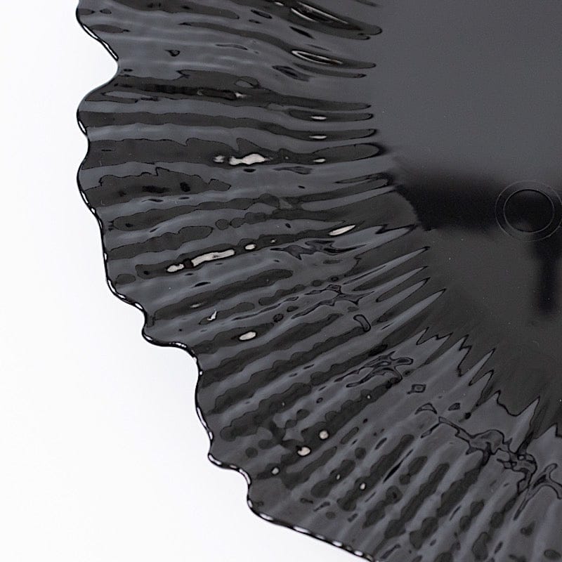 10 Round 13 in Plastic Charger Plates with Reef Rim Design