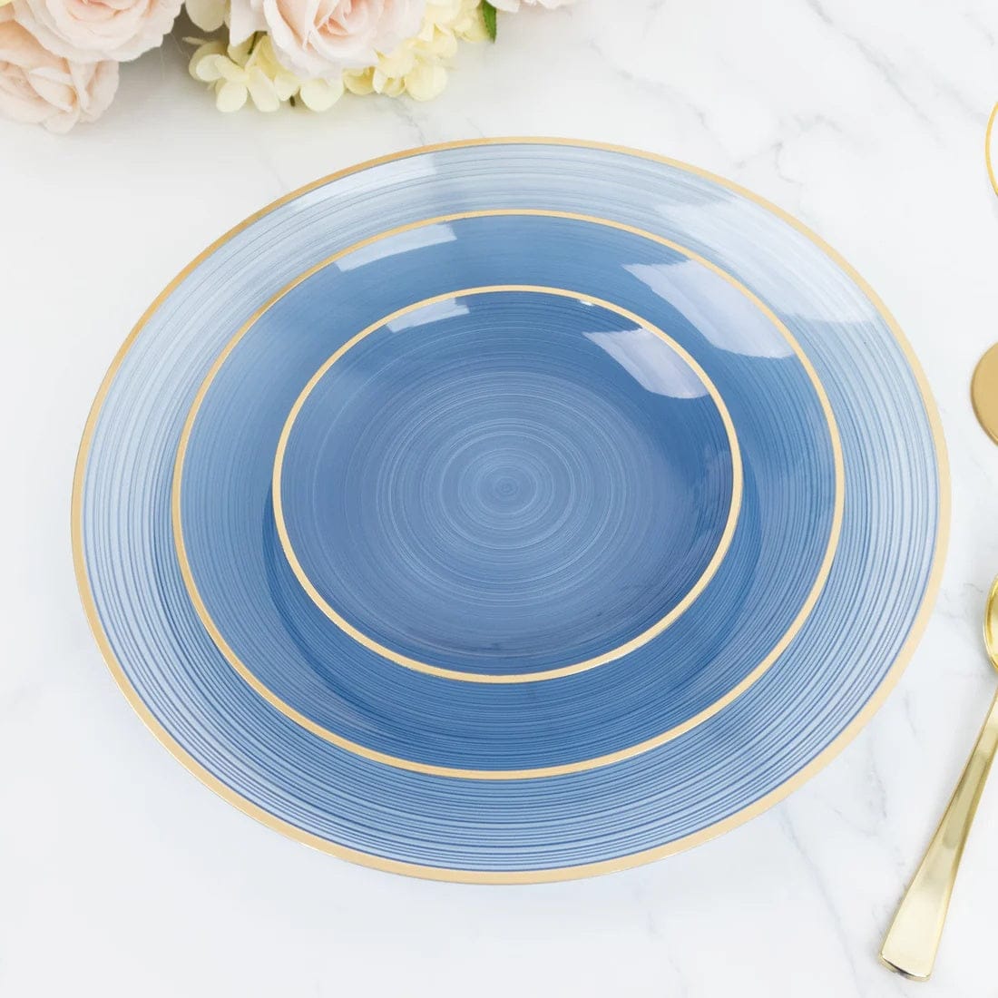 20 Transparent 13 in Round Plastic Charger Plates Swirl Design with Gold Rim