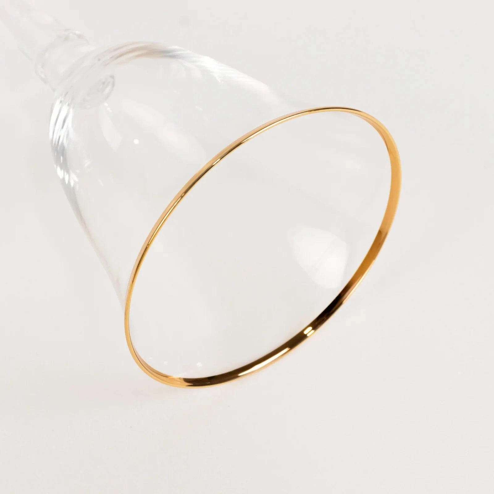 6 Clear Wine Glasses 9 oz Gold Rimmed Design with Long Beaded Stem