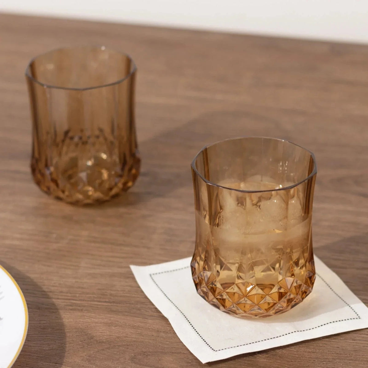 6 Crystal 8 oz Plastic Stemless Wine Glasses