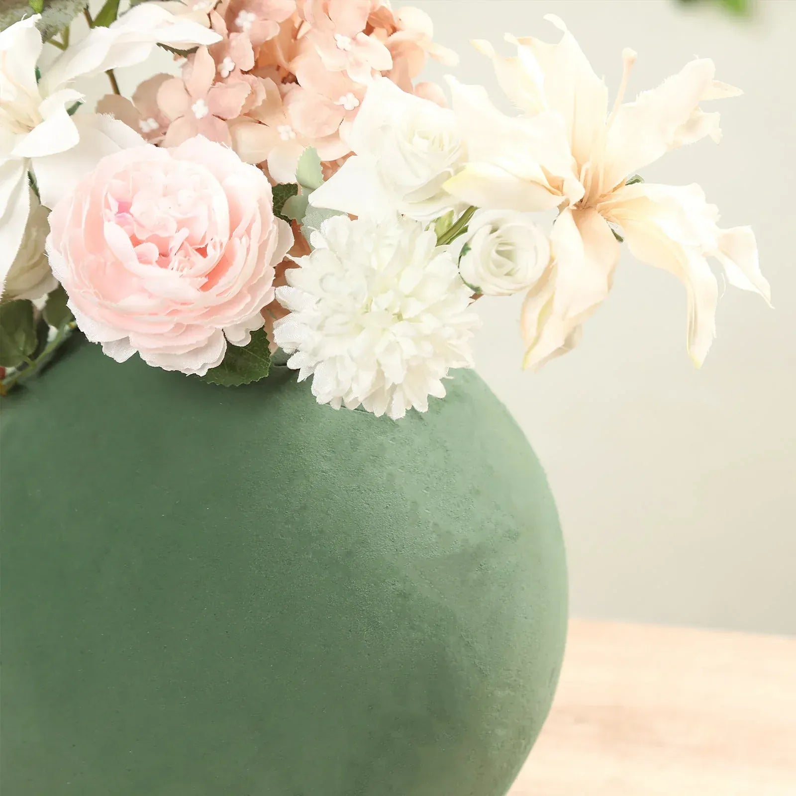 Green 10 in Round Wet Foam Ball Floral Sphere