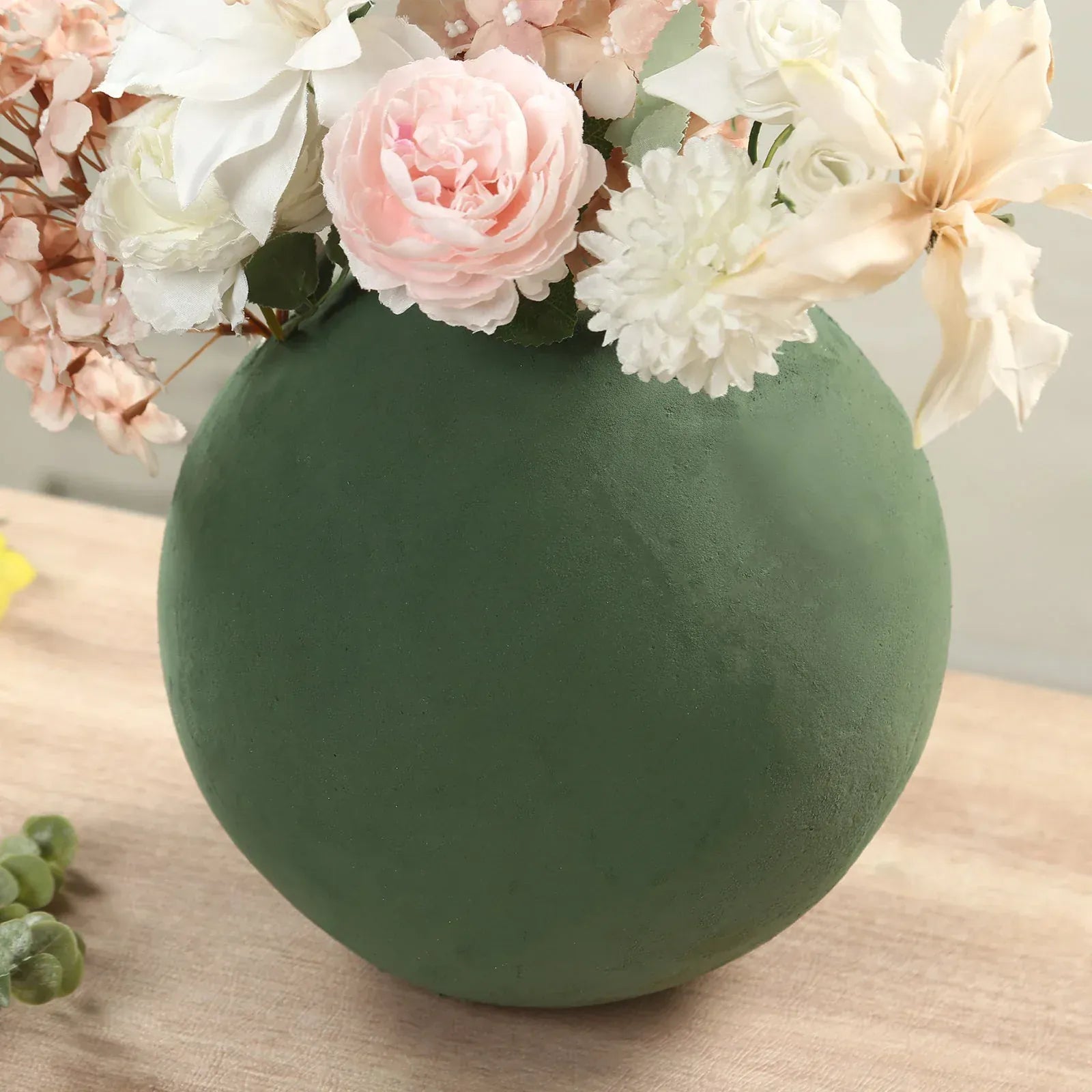 Green 10 in Round Wet Foam Ball Floral Sphere