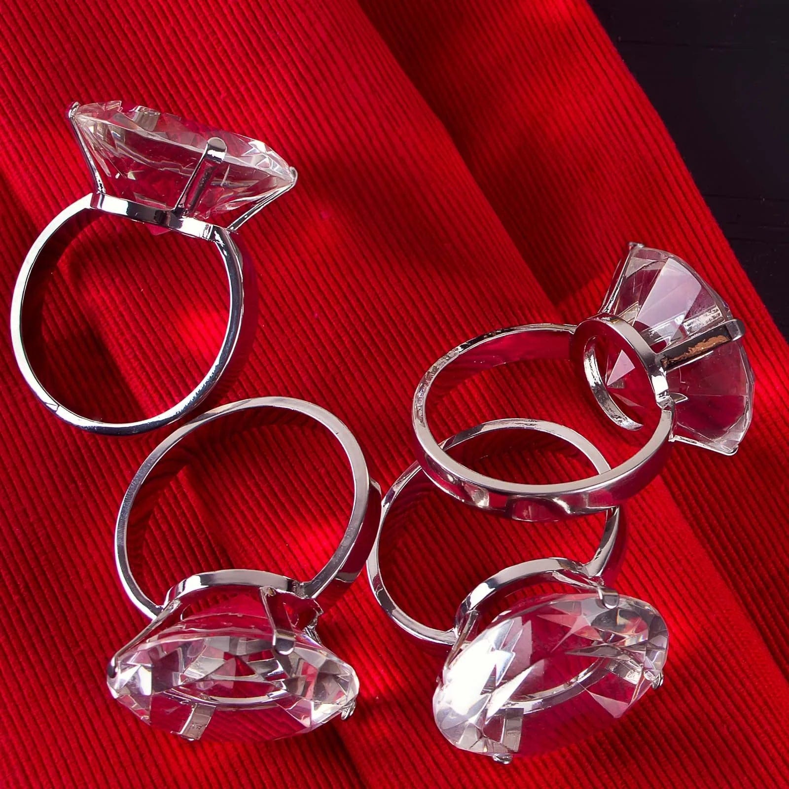 4 Clear and Silver Round Big Crystal Diamond Metal Napkin Rings