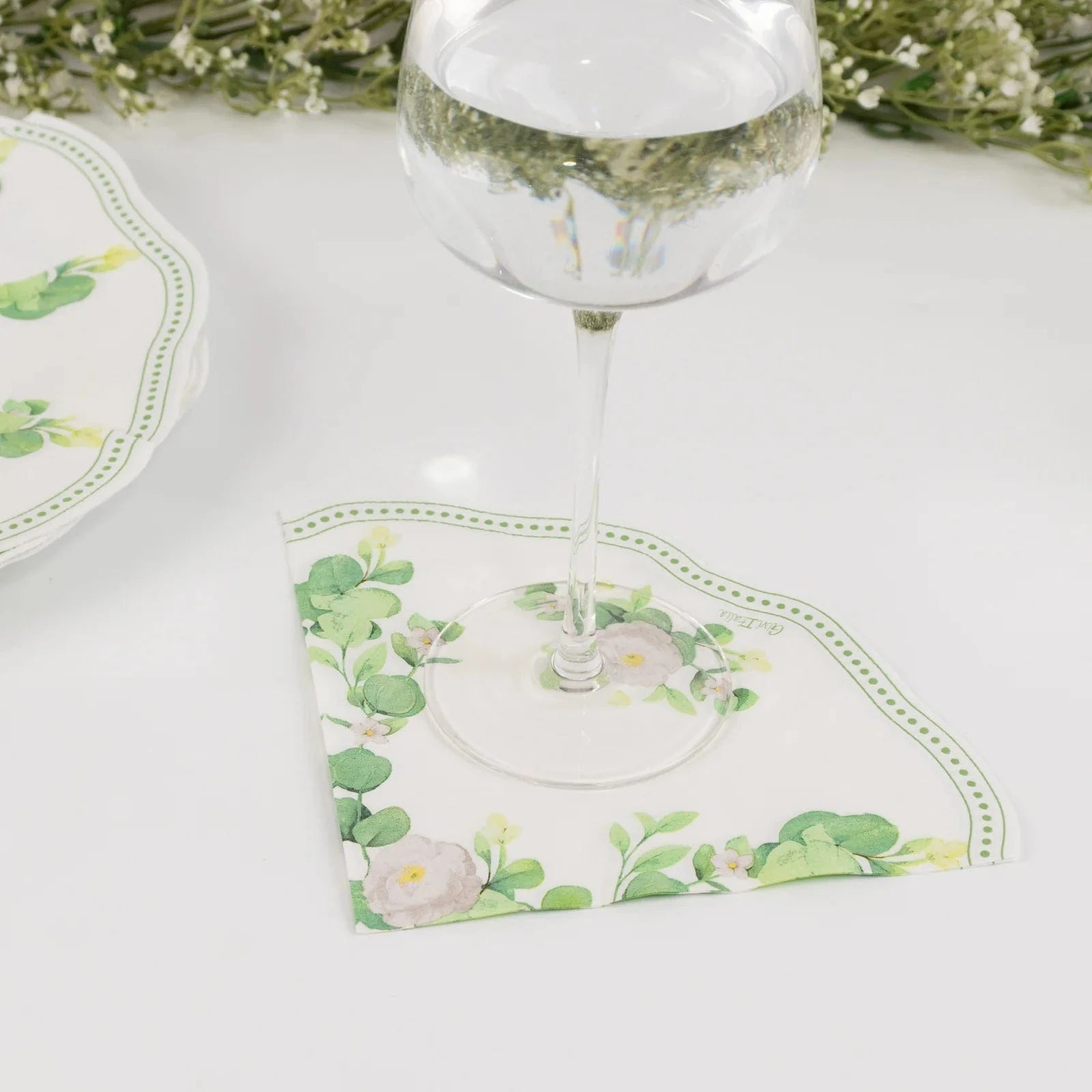 25 White Green Floral Greenery Round Paper Napkins with Scalloped Edge