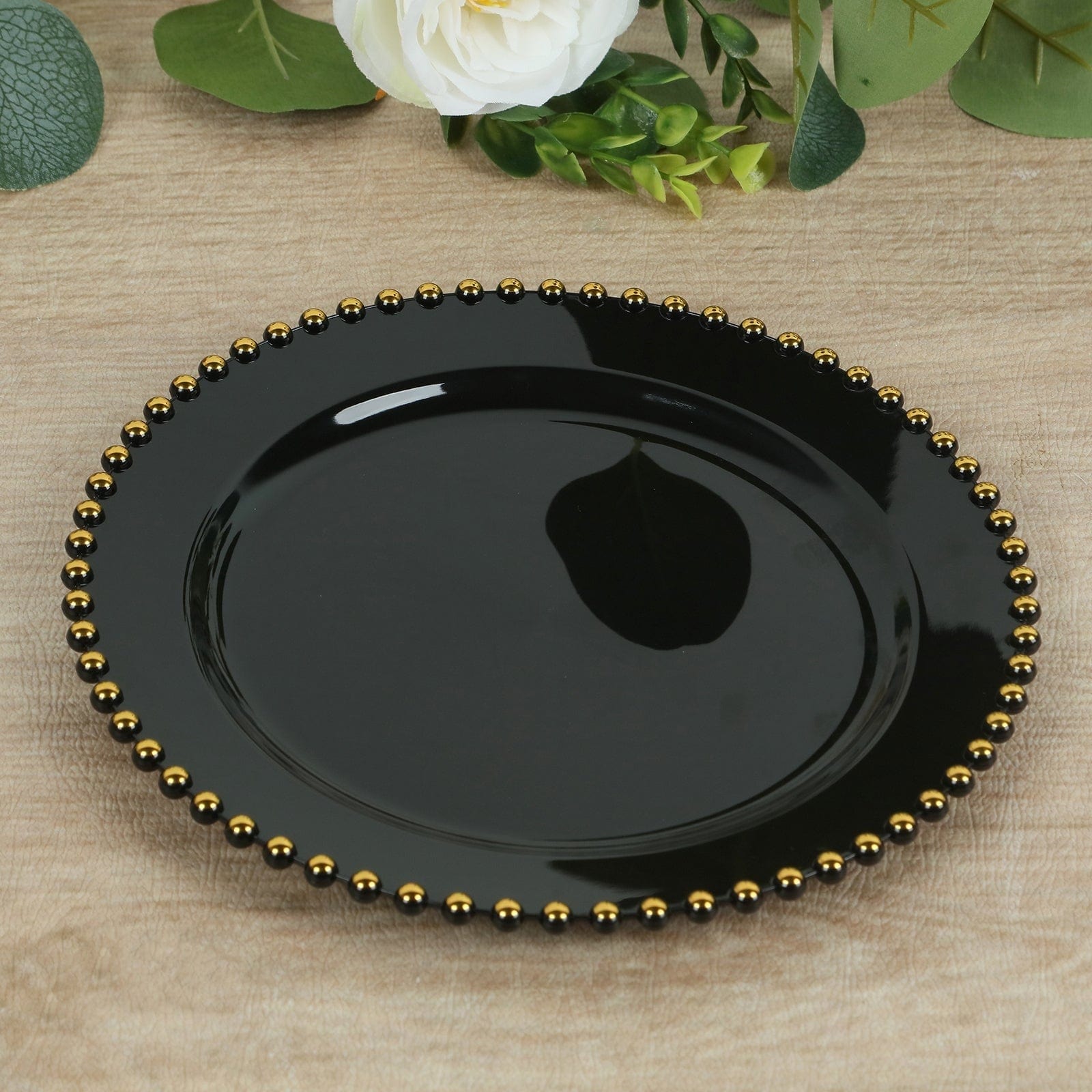 10 Round Disposable Plastic Salad and Dinner Plates with Beaded Trim
