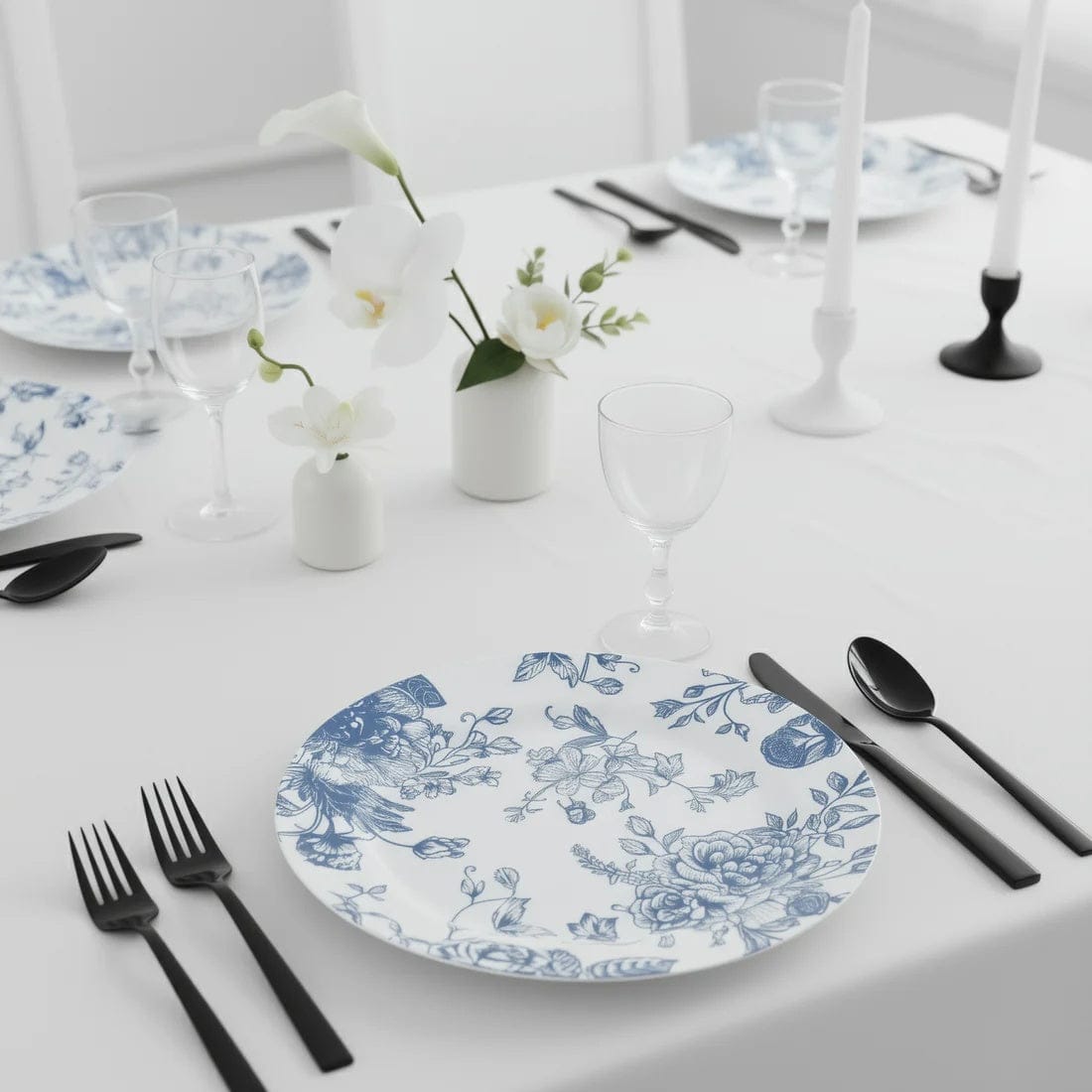 10 Round French Toile Floral Disposable Salad and Dinner Plastic Plates