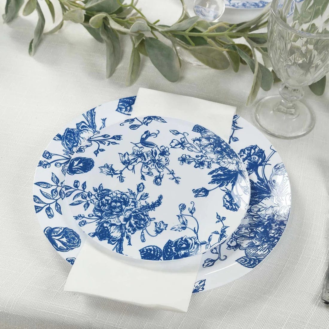 10 Round French Toile Floral Disposable Salad and Dinner Plastic Plates