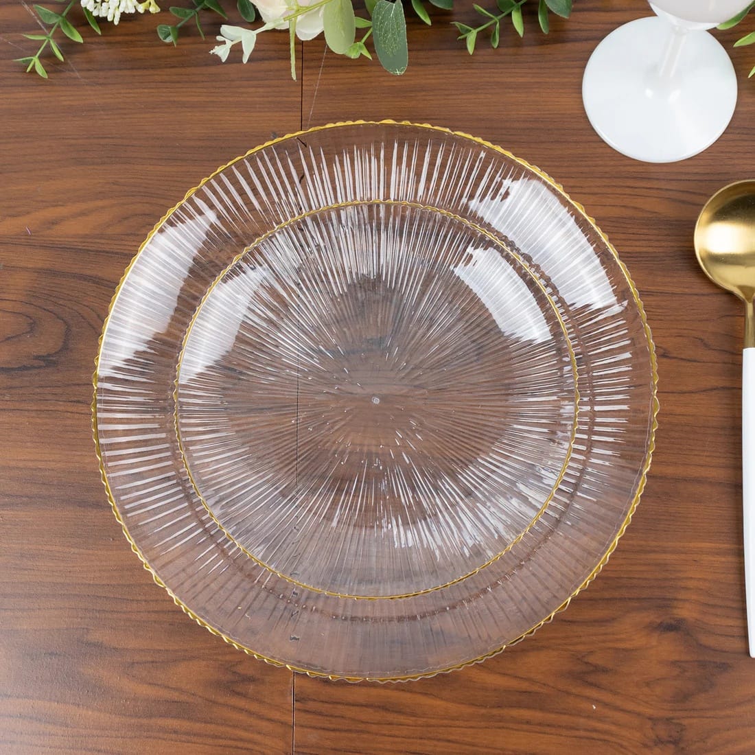 20 Clear Plastic Round Salad Dinner Plates with Ribbed Pattern and Gold Rim