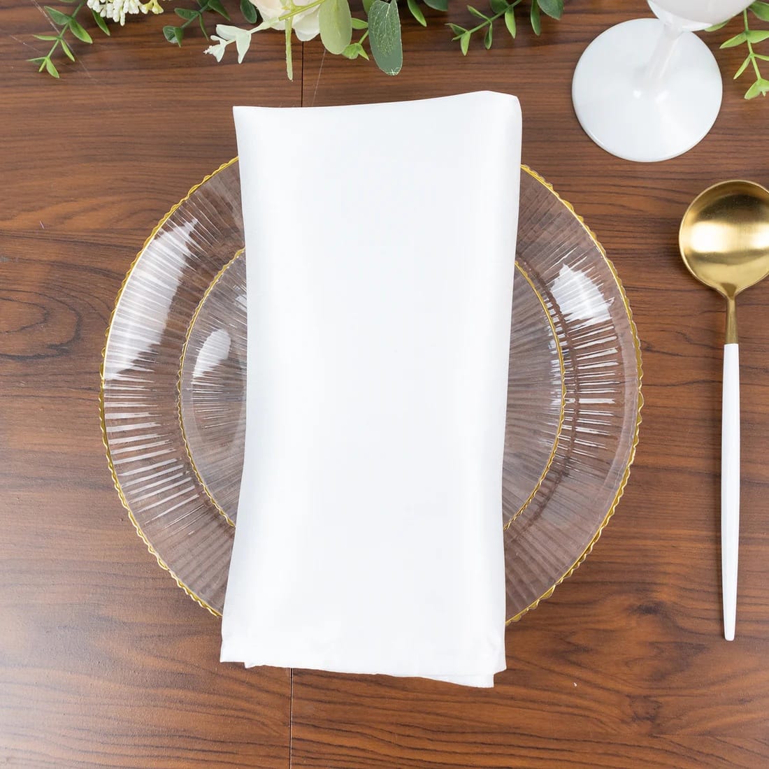 20 Clear Plastic Round Salad Dinner Plates with Ribbed Pattern and Gold Rim